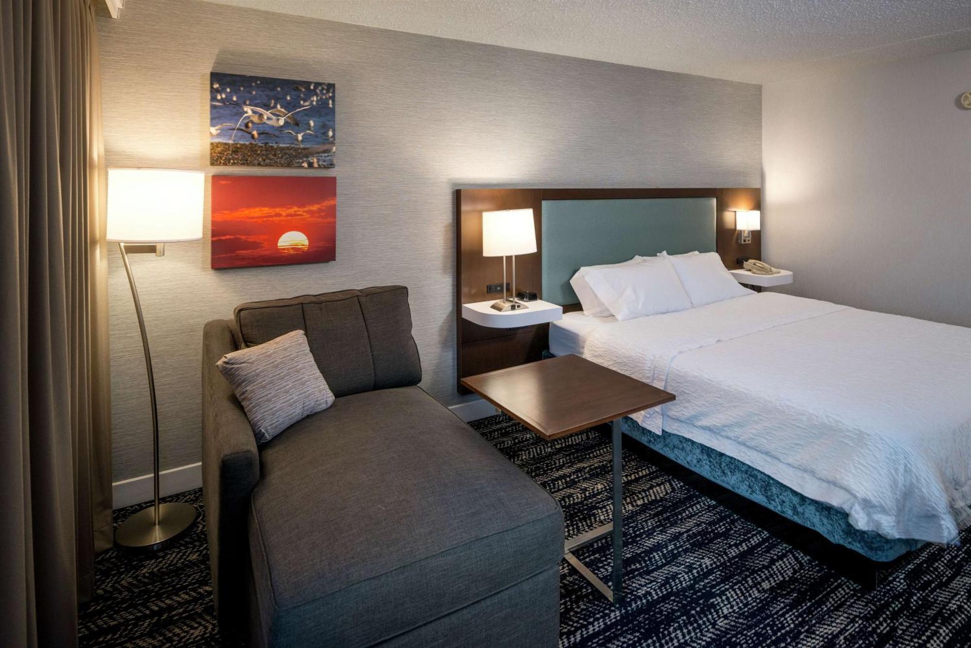 Hampton Inn Long Island/Commack Exterior photo